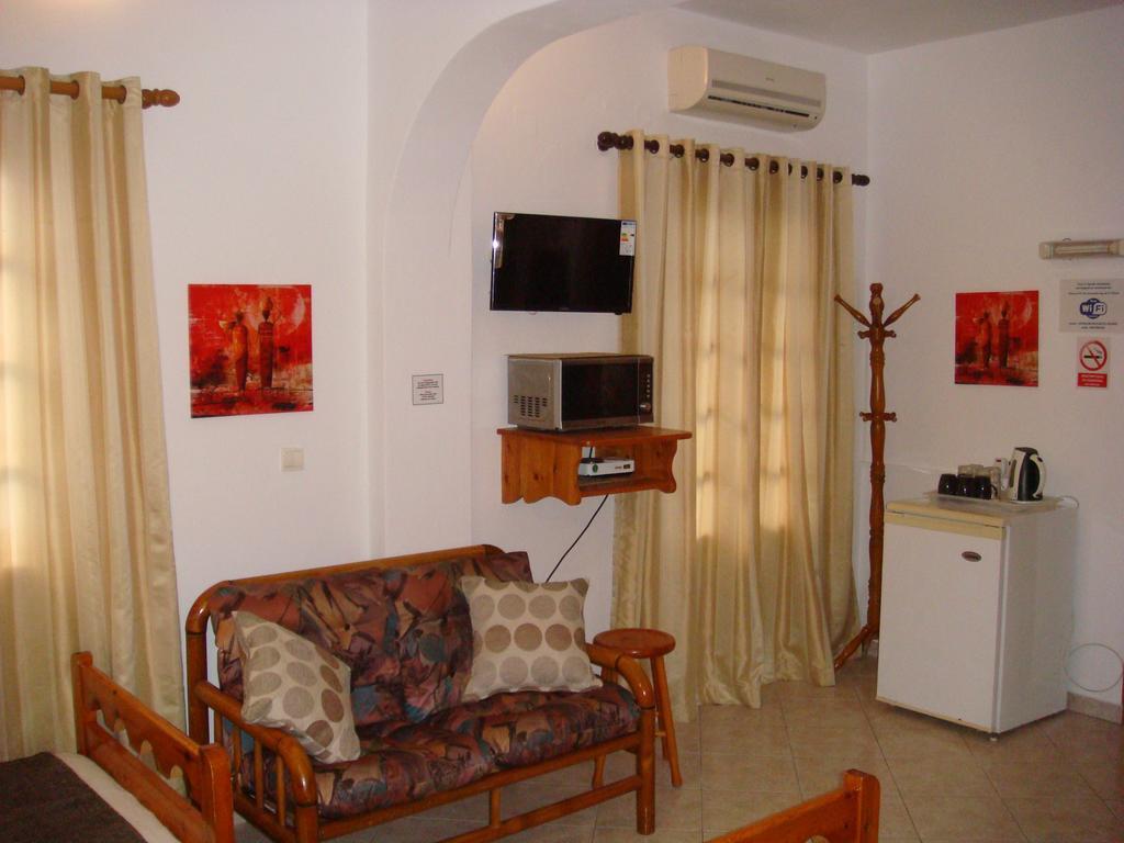 Boussetil Rooms Capanmat Тинос Экстерьер фото