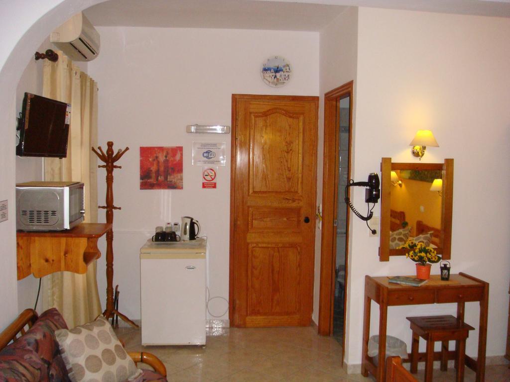 Boussetil Rooms Capanmat Тинос Экстерьер фото